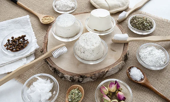 市販の歯磨き粉で使用されている主な成分